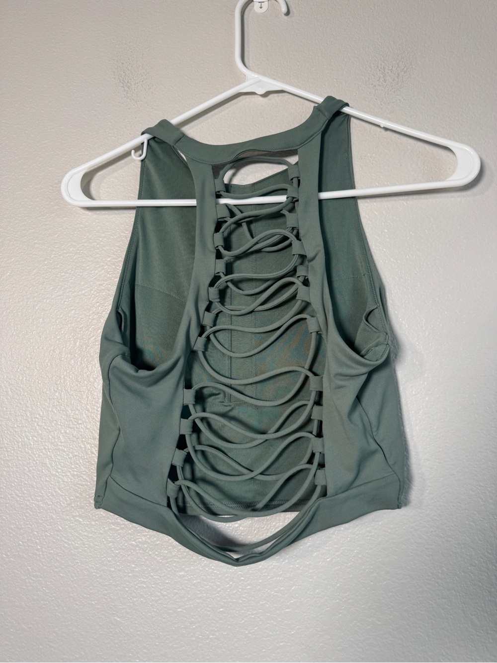ALO Yoga Lace Up Back Movement Tank in Green - M